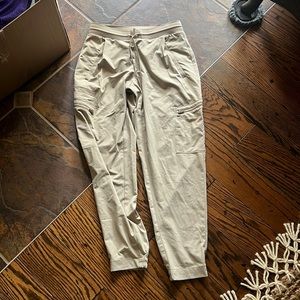 athleta kahki joggers women 4 (xs)